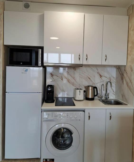 Apartament Cozy Studio With Sea View Benidorm Zewnętrze zdjęcie